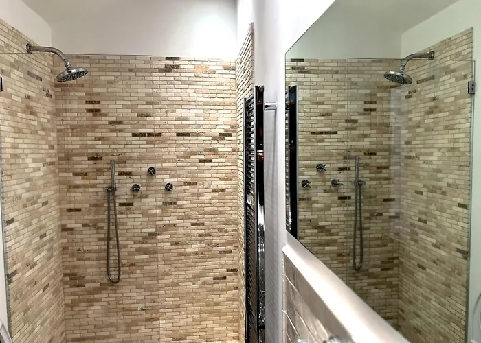 Liberty Townhouse Apartment